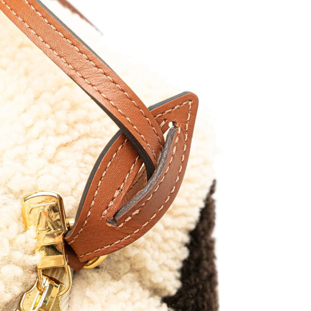 Louis Vuitton Shoulder Bags