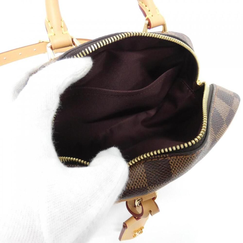 Louis Vuitton Shoulder Bags