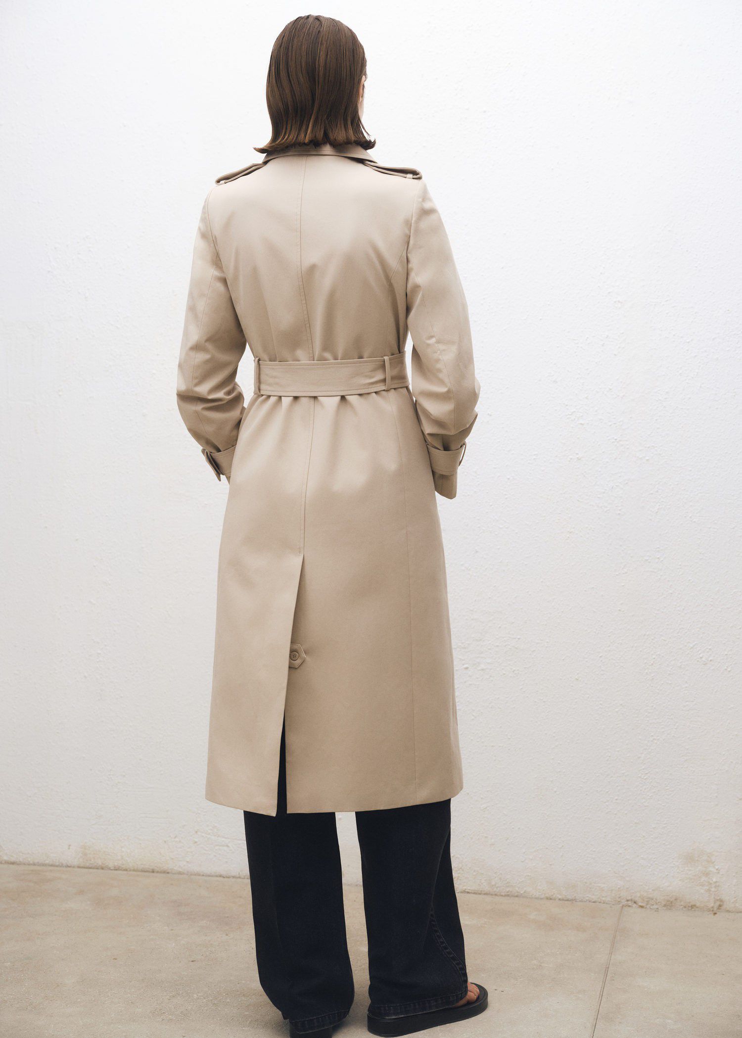Double-breasted cotton trench coat