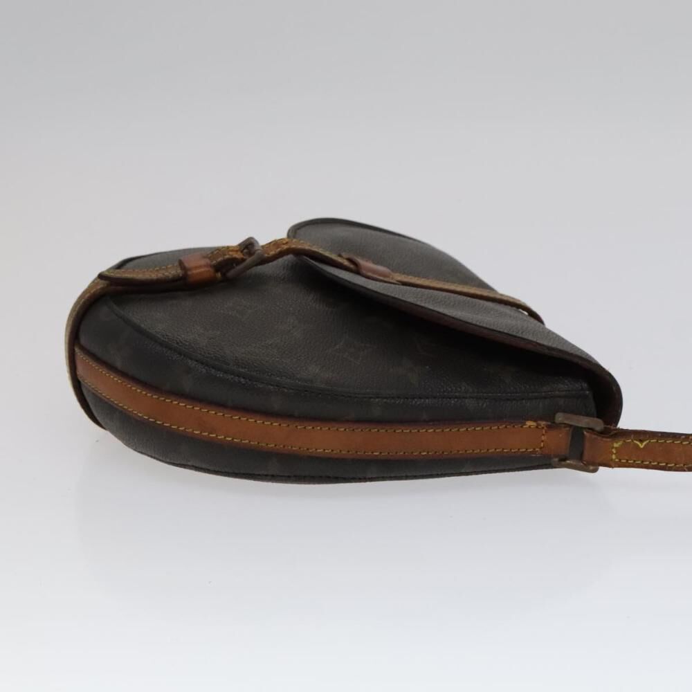 Louis Vuitton Chantilly