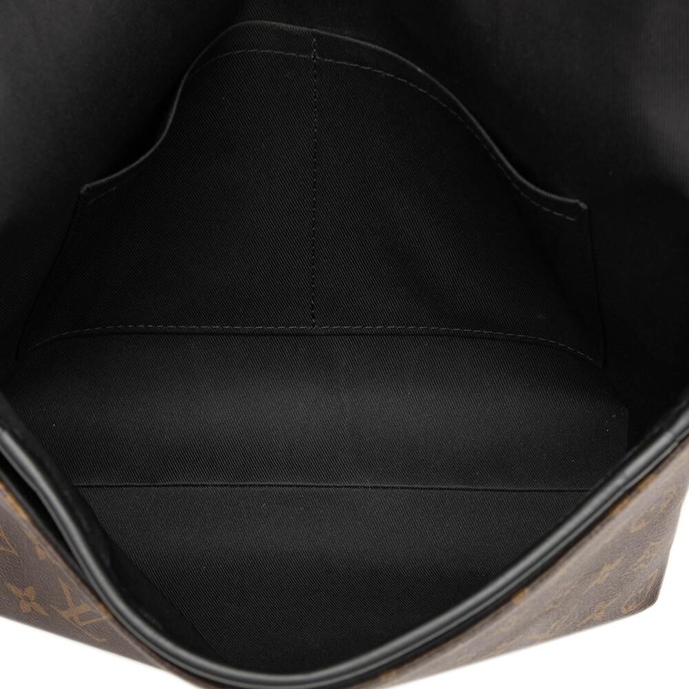 Louis Vuitton Messenger