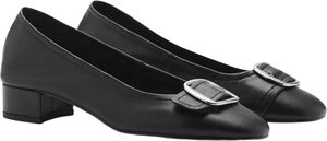 Buckle leather shoes
