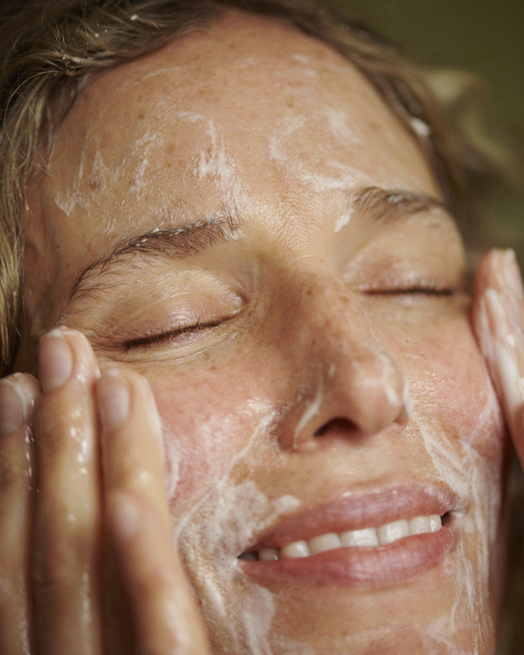 Renewing Face Wash (Fragrance Free)