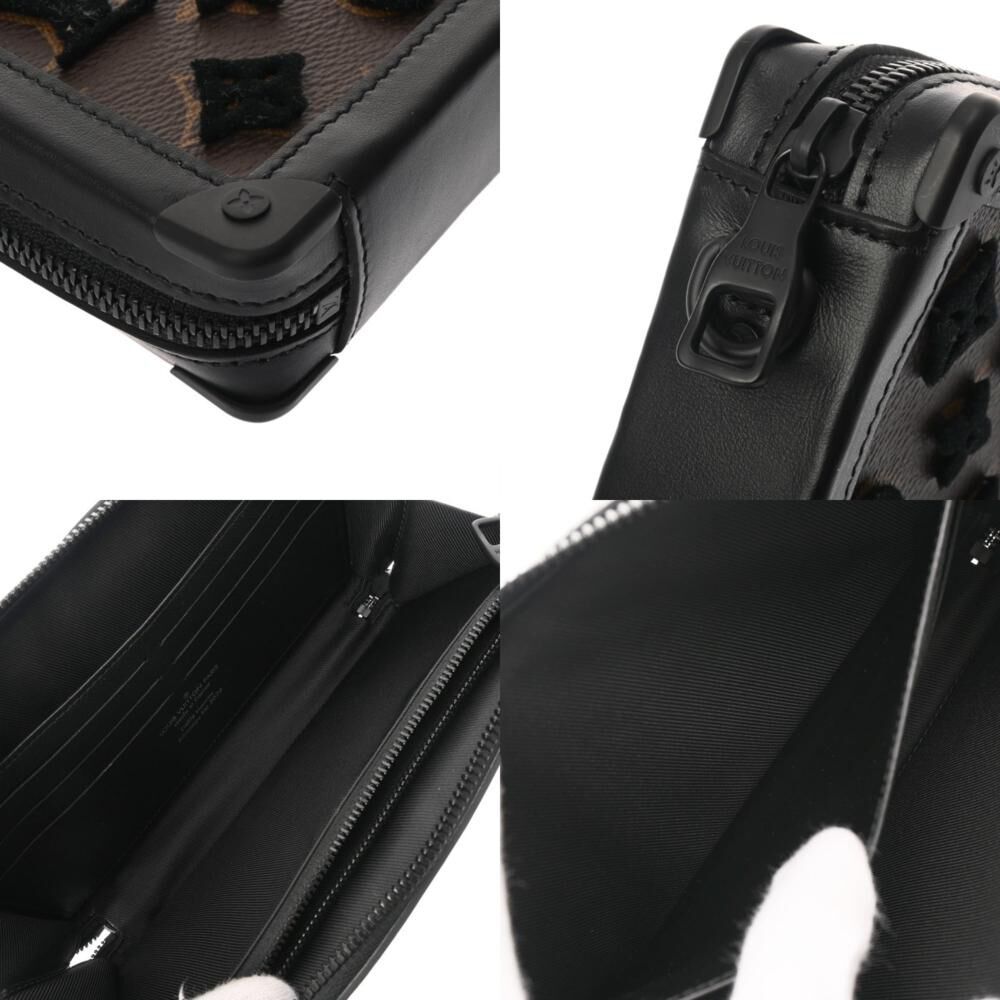 Louis Vuitton Clutch