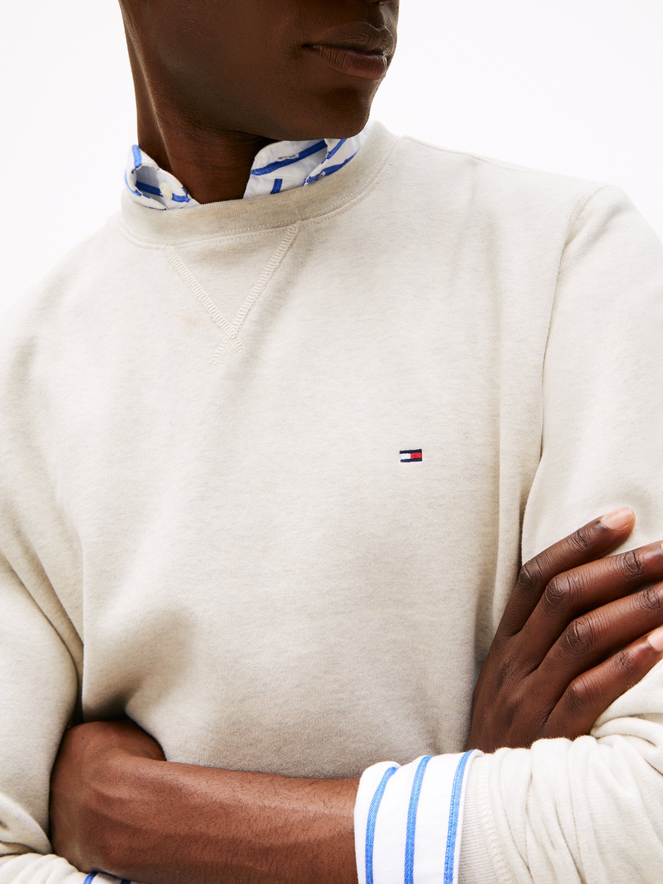 ESS SEASONAL FLEECE CREWNECK