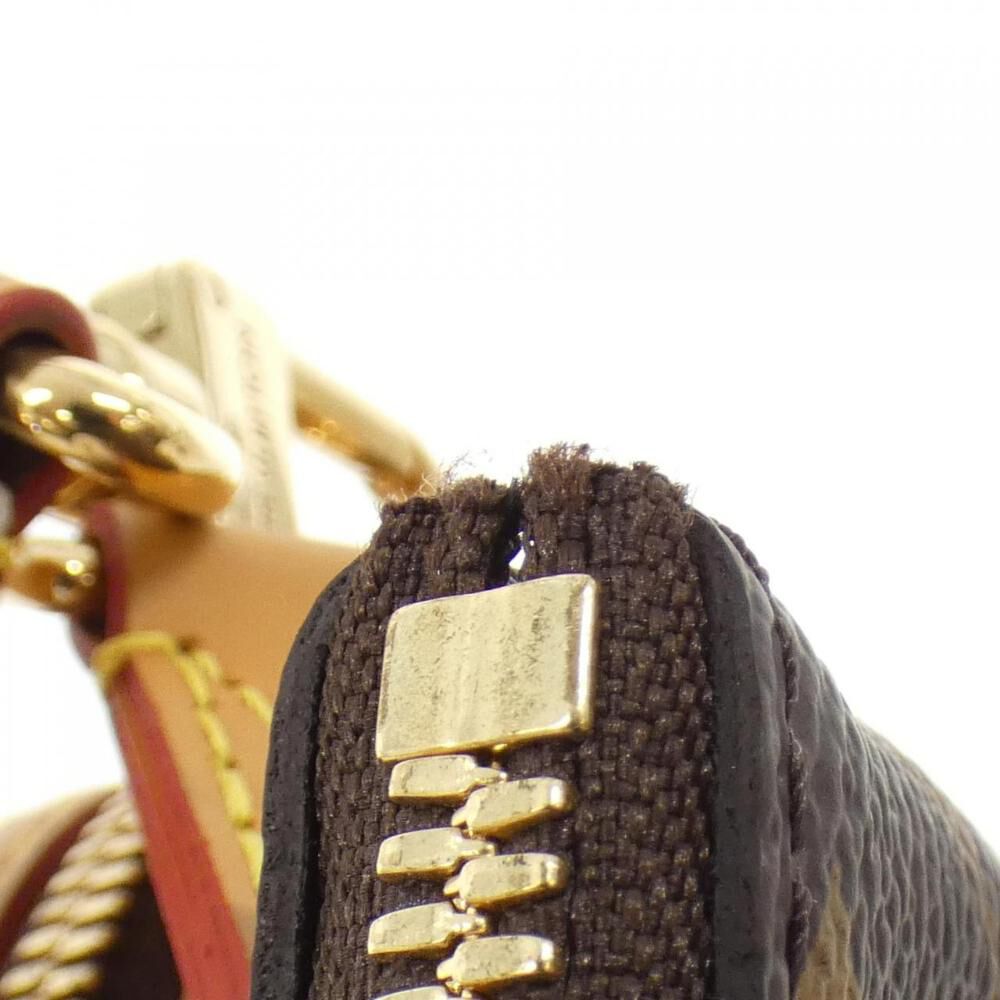 Louis Vuitton Shoulder Bags