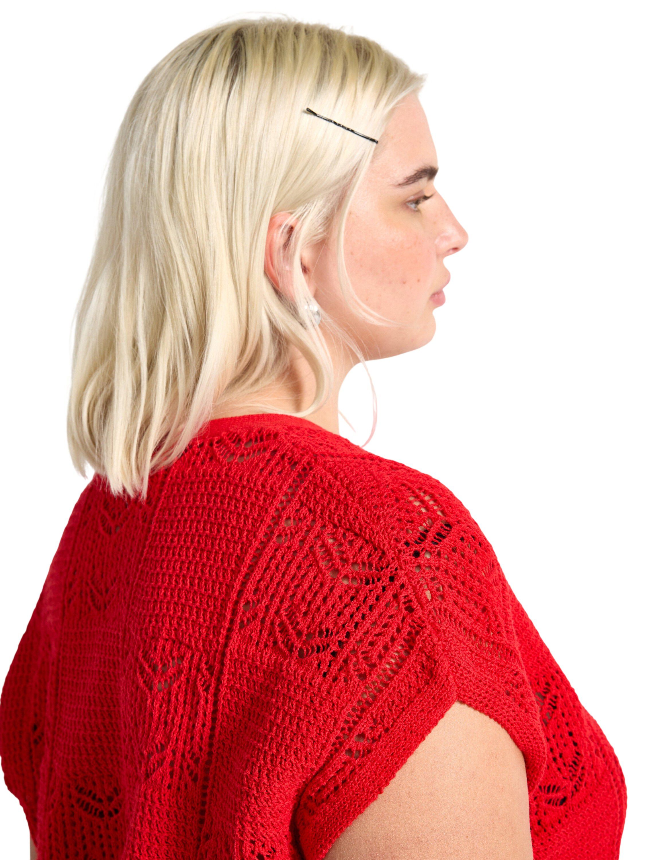 Pattern-knitted sleeveless cardigan