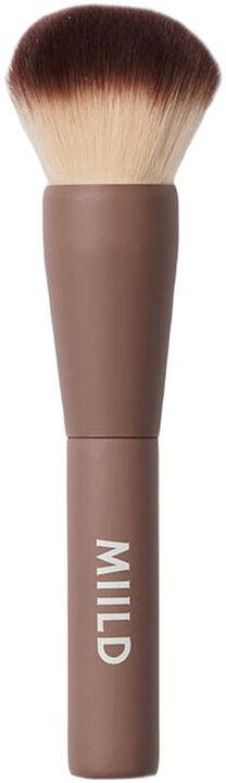 THE COMPLEXION BUFFER BRUSH