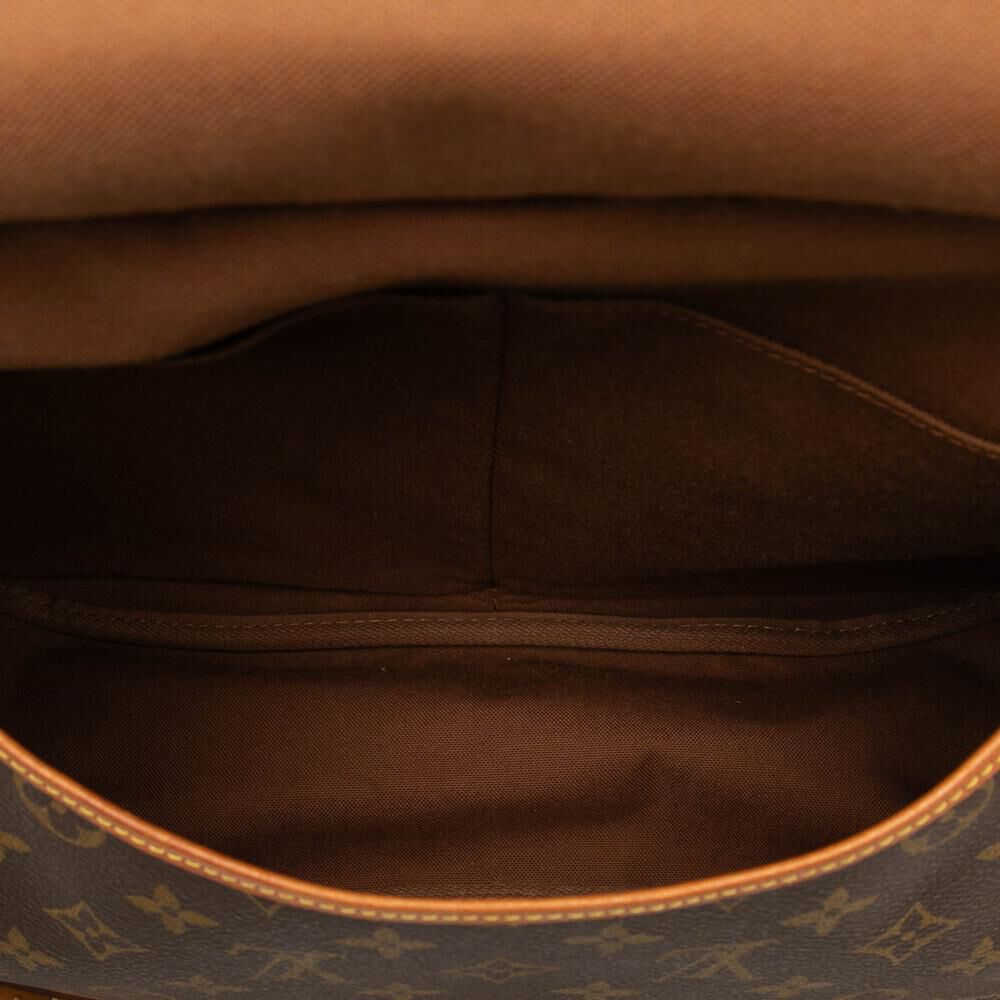 Louis Vuitton Saumur