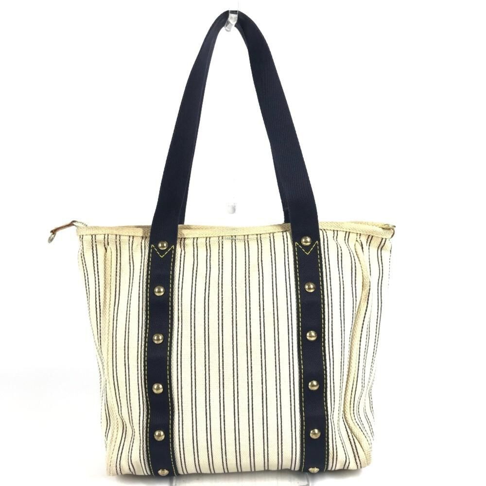 Louis Vuitton Antigua