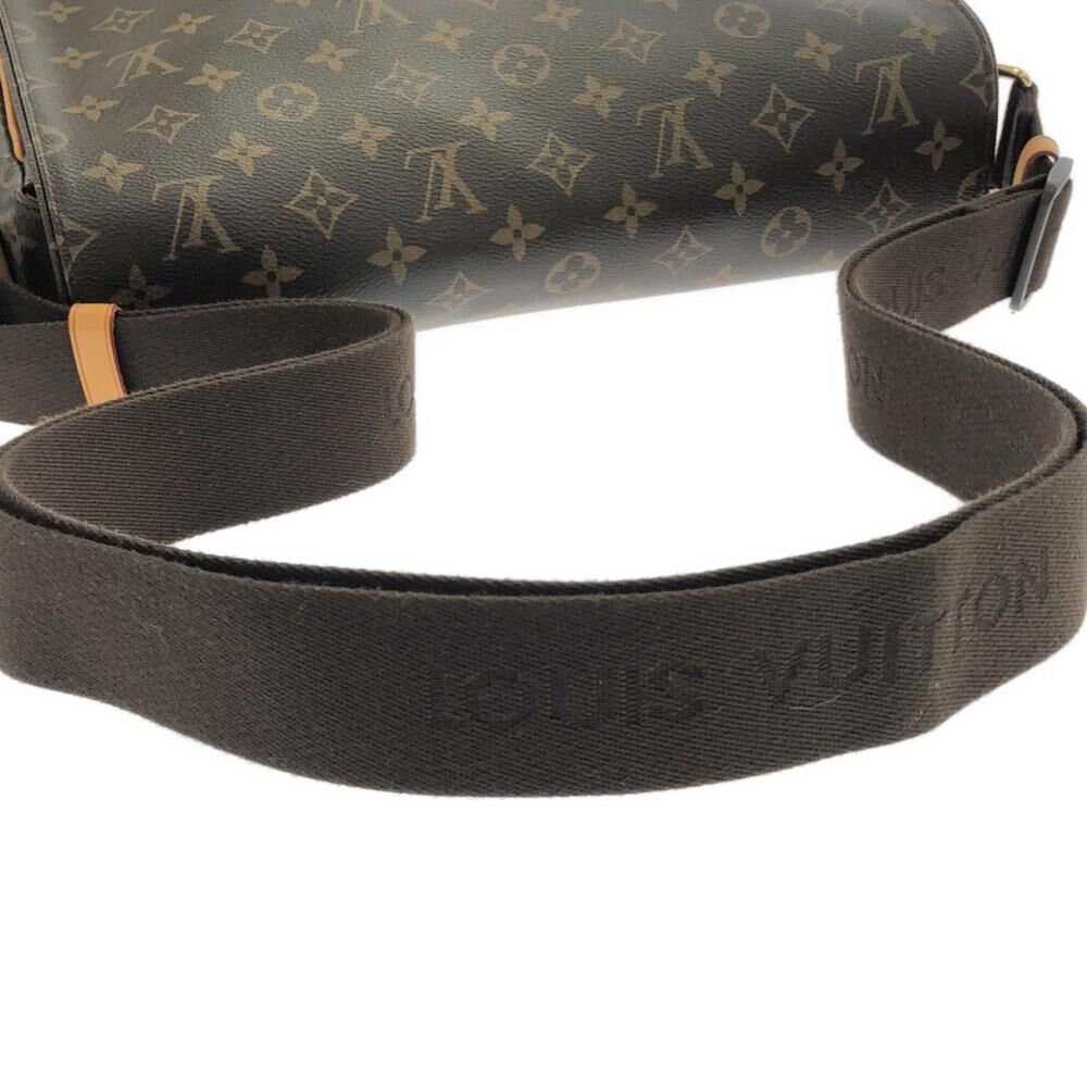 Louis Vuitton Shoulder Bags