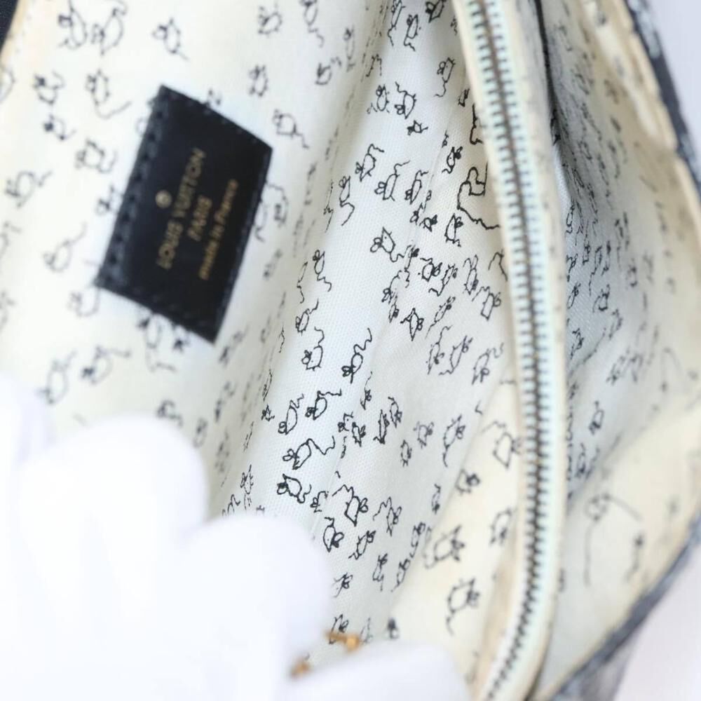 Louis Vuitton Shoulder Bags