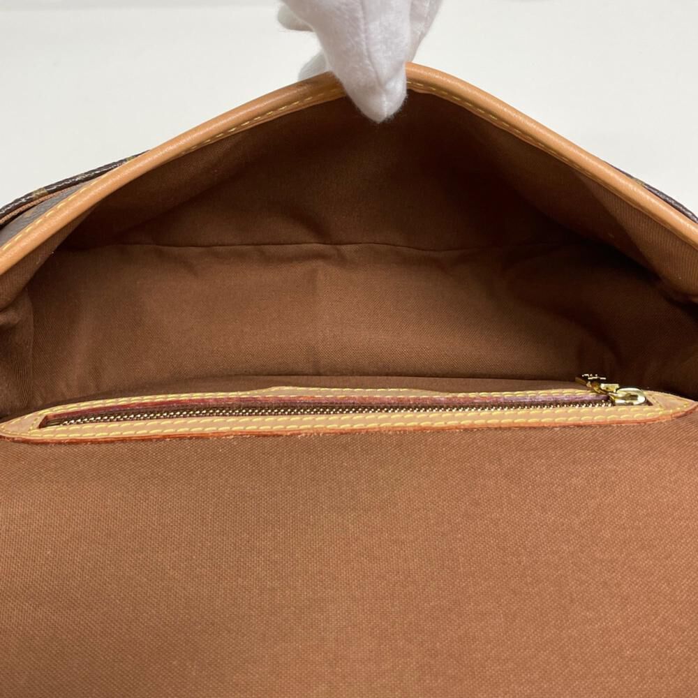 Louis Vuitton Sologne