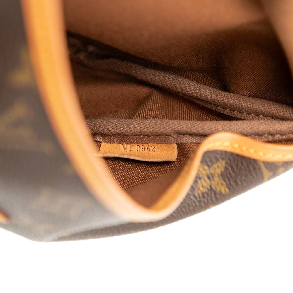 Louis Vuitton Saumur