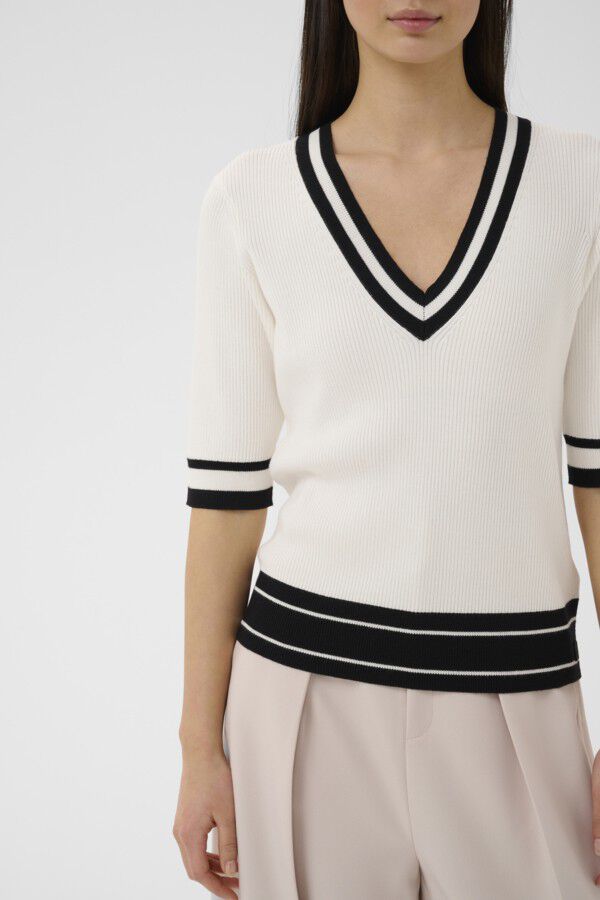 LeenahIW V-Neck Blouse