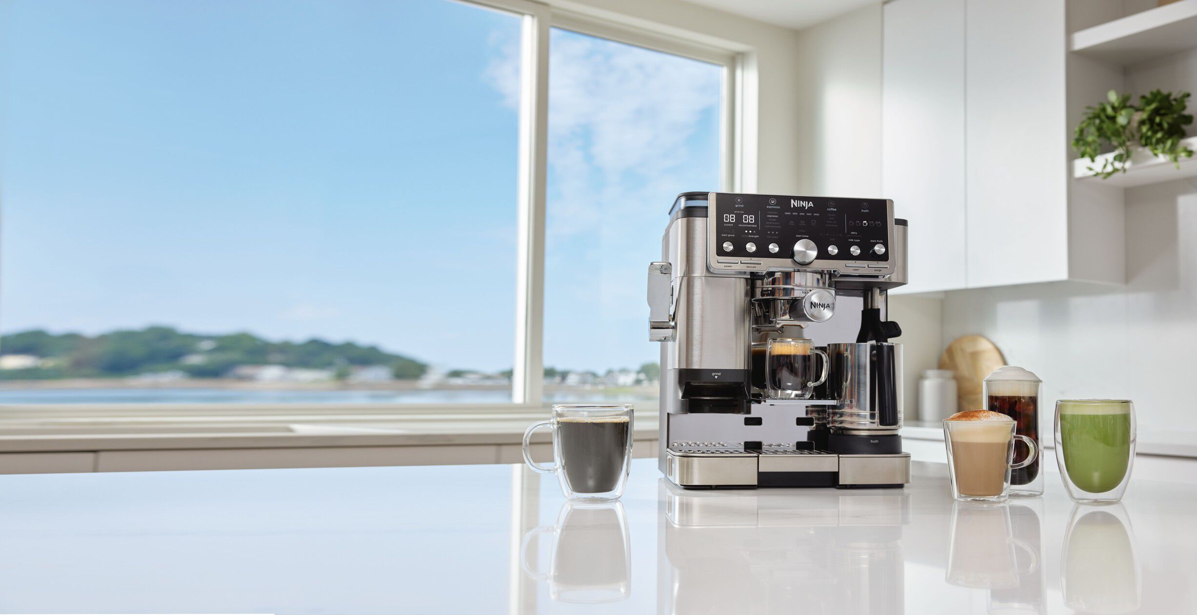 NINJA LUXE CAF&Eacute; PRO SERIES 3-I-1 ESPRESSOMASKINE