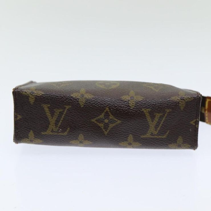 Louis Vuitton Poche Toilette