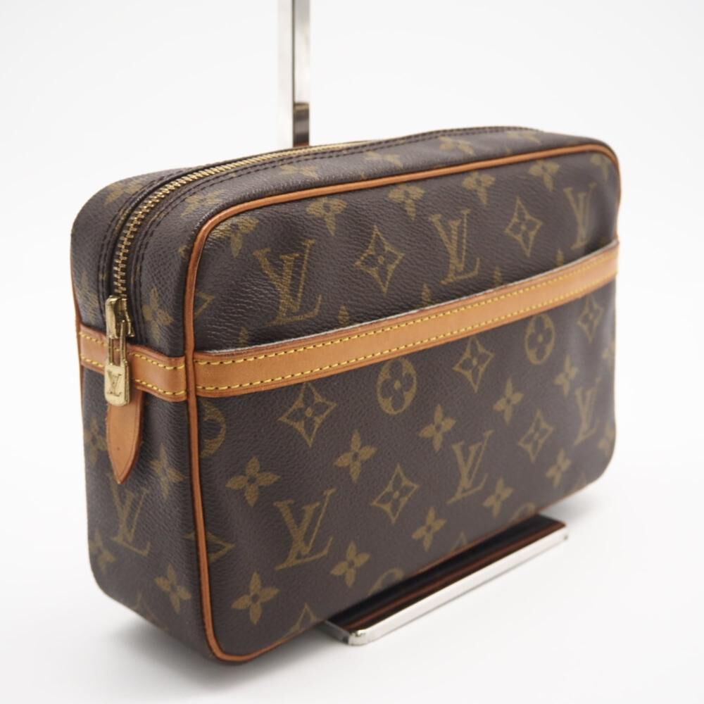 Louis Vuitton Clutch