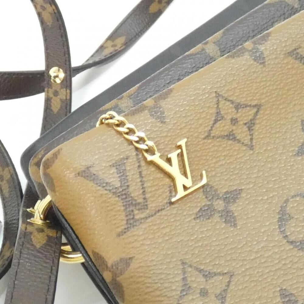 Louis Vuitton Shoulder Bags