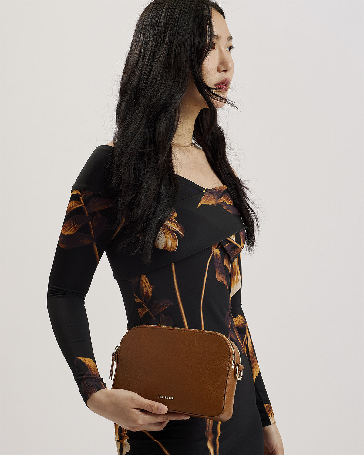 DARCELO Branded Webbing Leather Cam