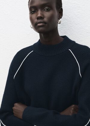 Knitted sweater with perkins neck