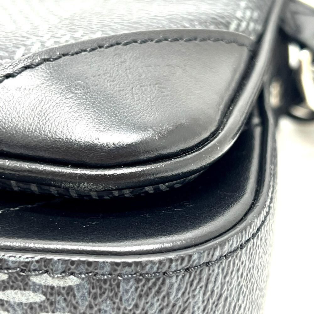 Louis Vuitton Shoulder Bags