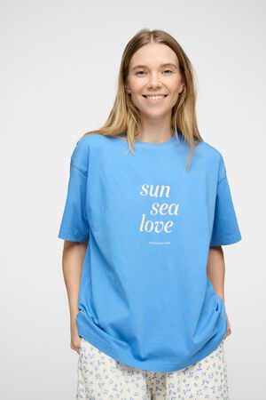 statement tee
