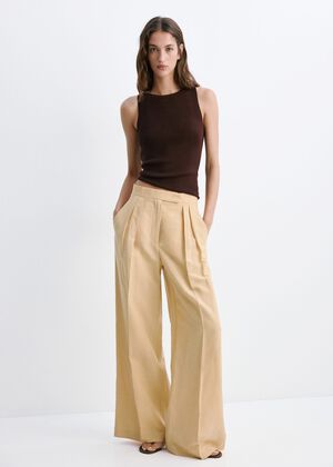 Fine knit boat neck top