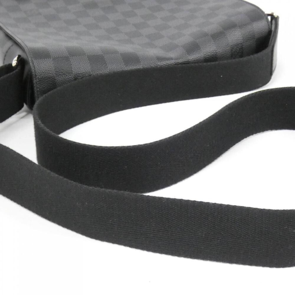 Louis Vuitton Messenger