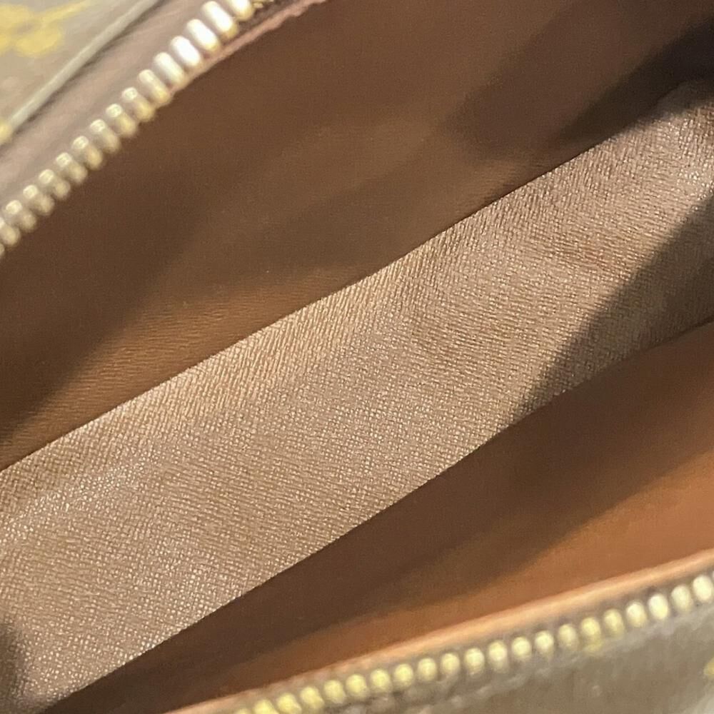 Louis Vuitton Shoulder Bags