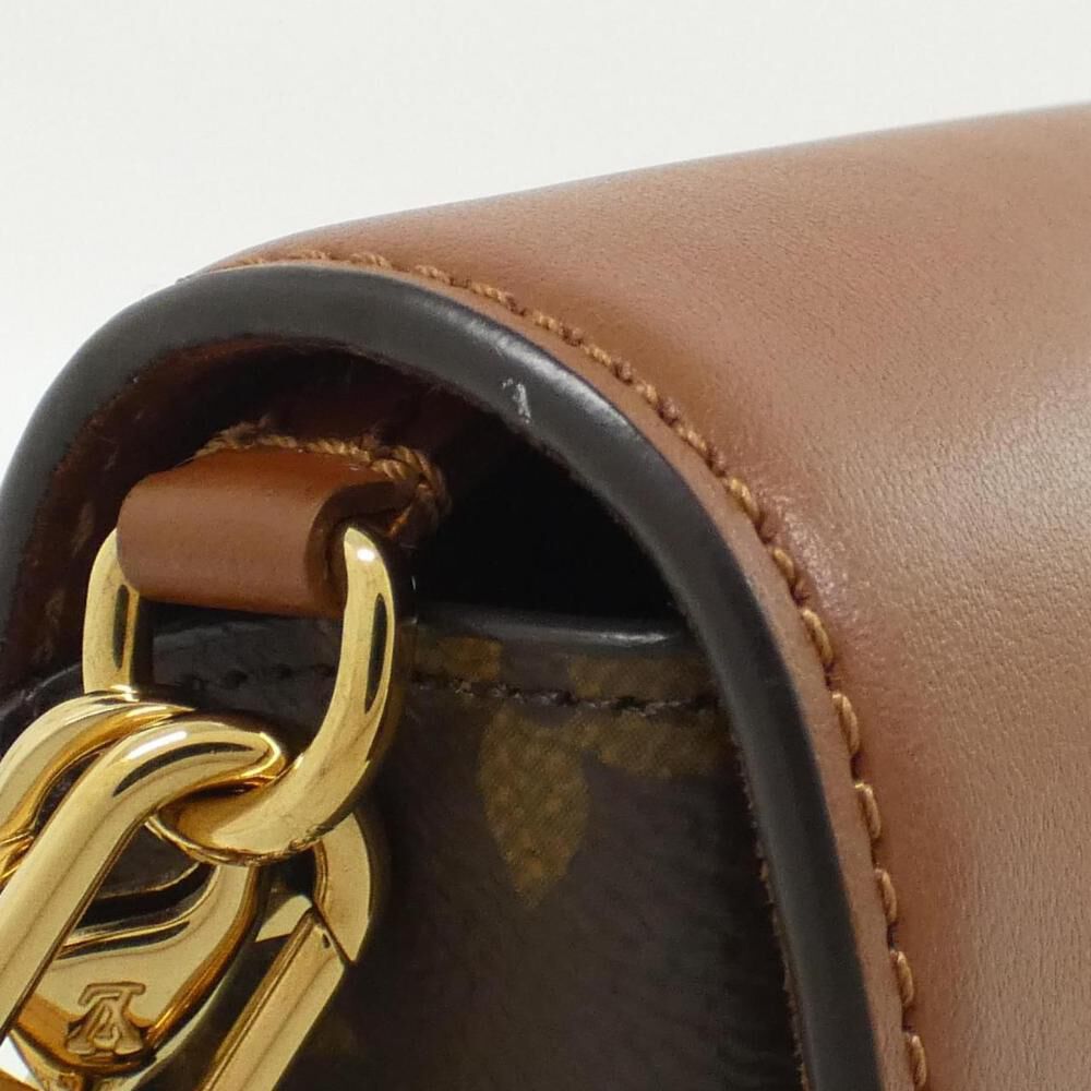 Louis Vuitton Shoulder Bags