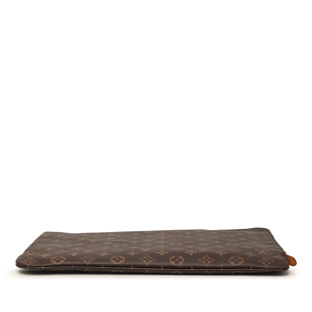Louis Vuitton Clutch