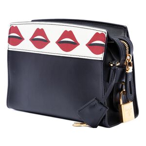 Prada Esplanade