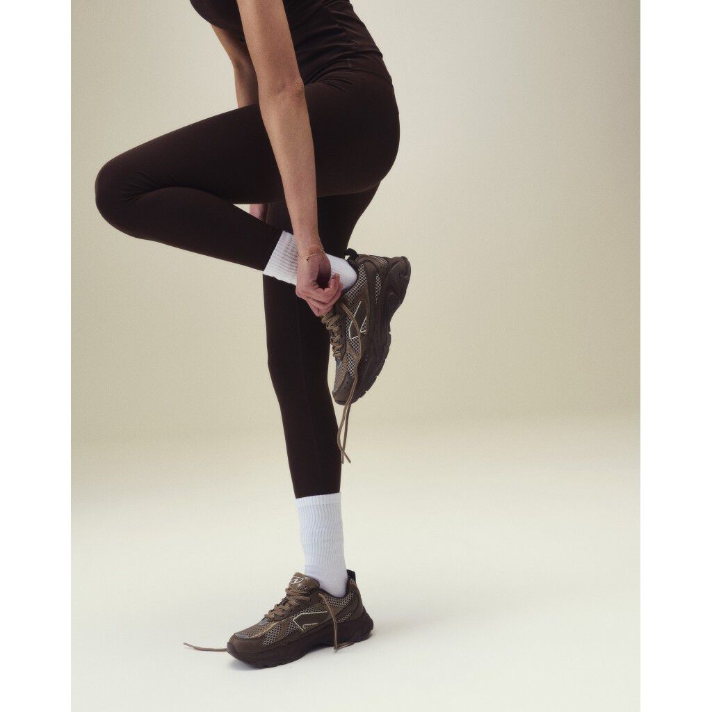 Forma Runner Chocolate