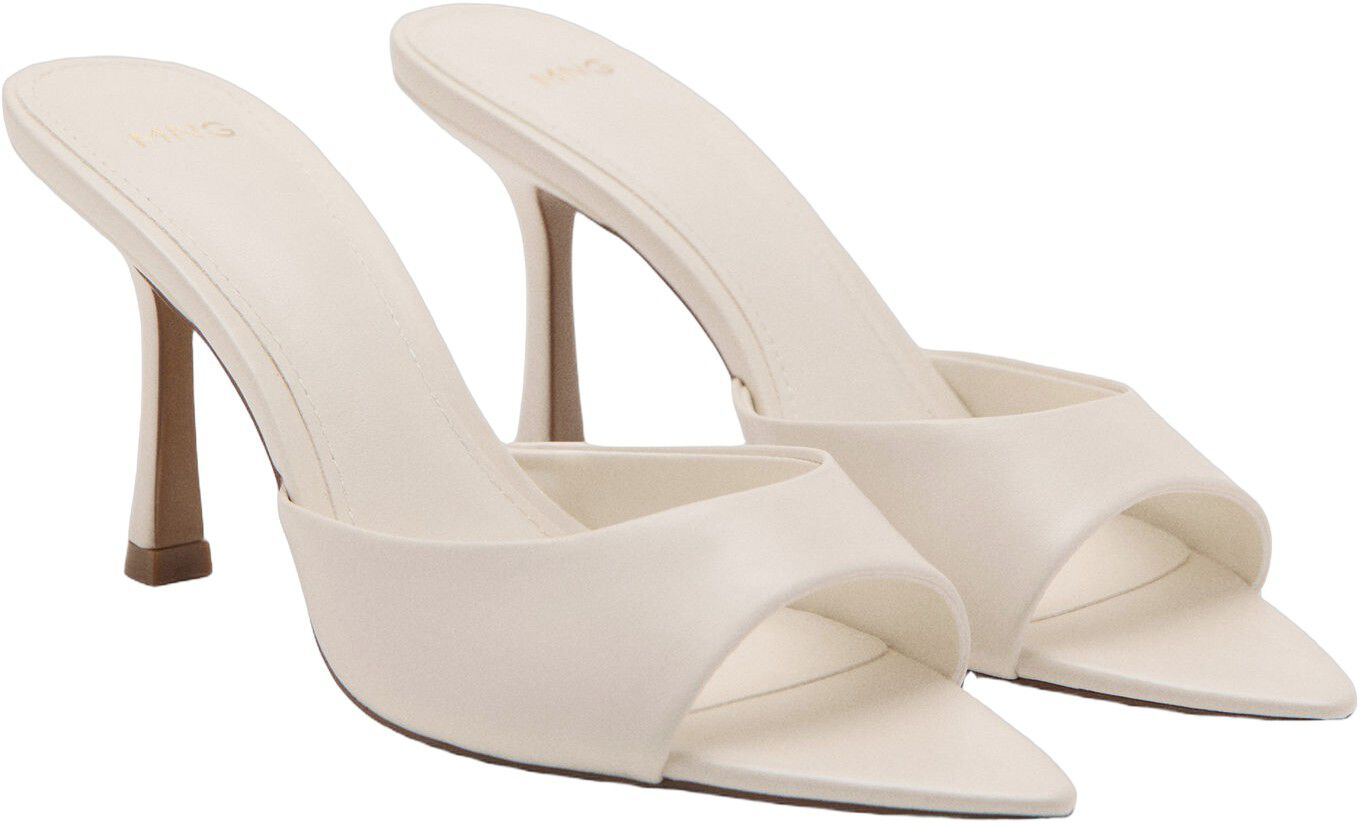 Pointed heel sandals