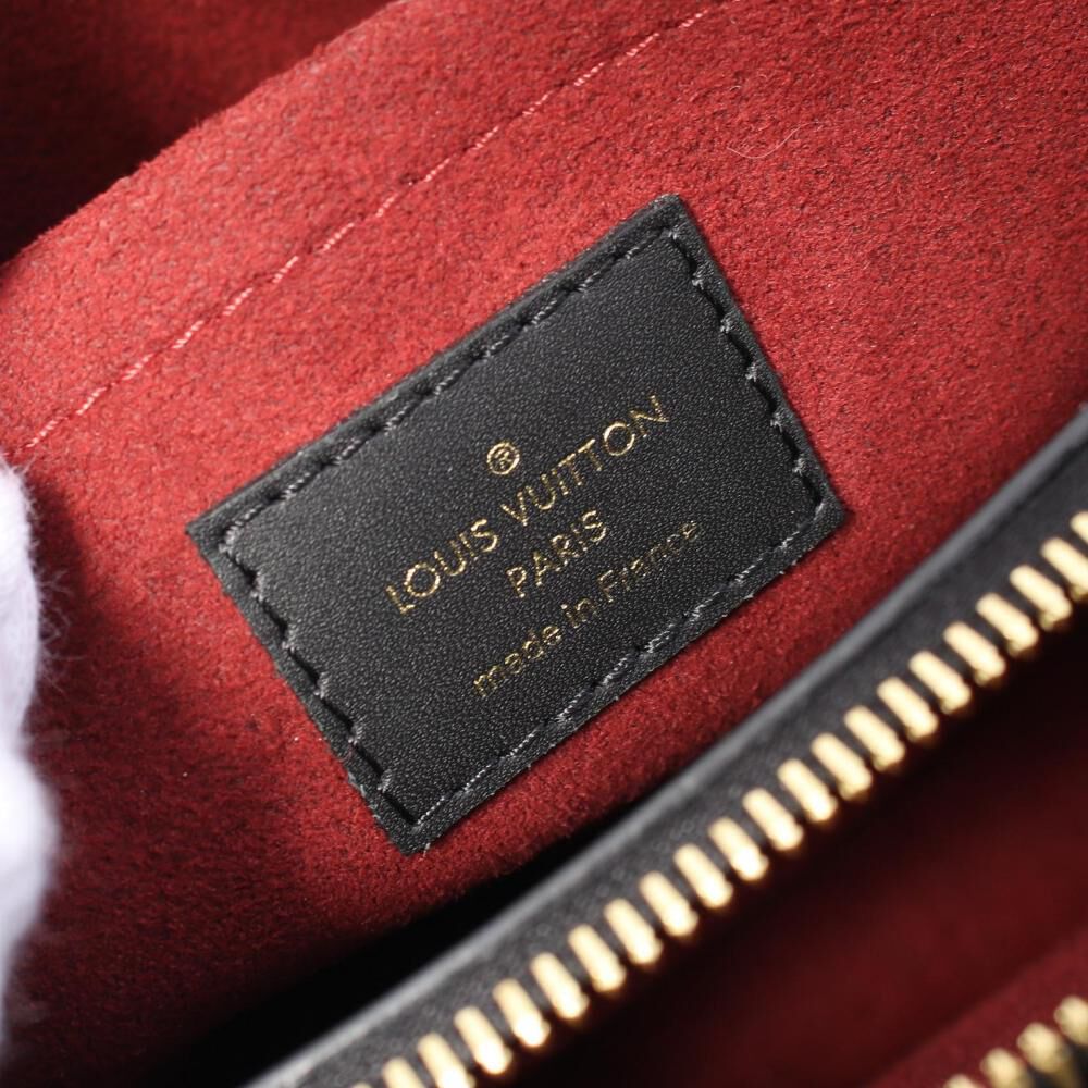 Louis Vuitton Montaigne