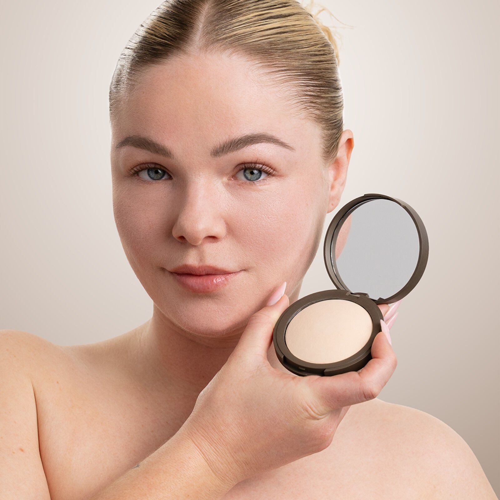 Silky Baked Powder - 1N Light Sand