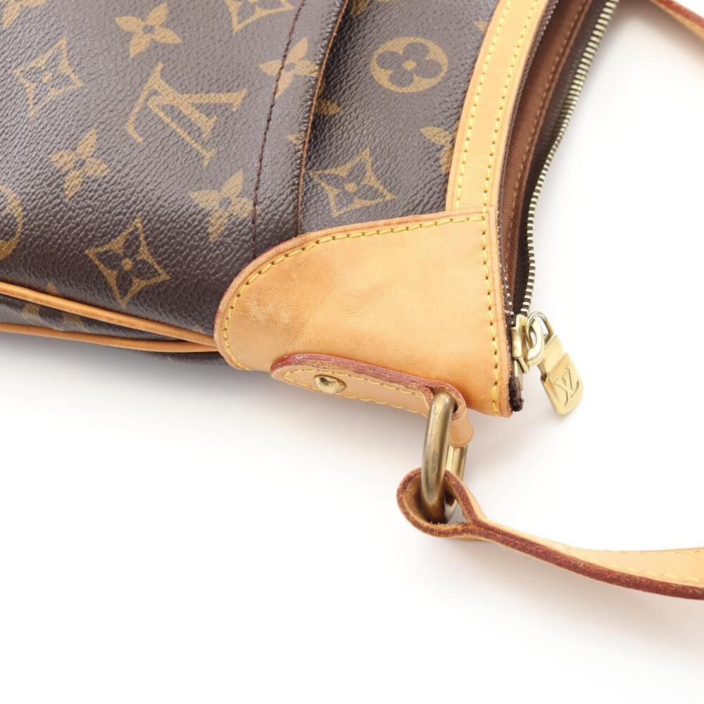Louis Vuitton Shoulder Bags