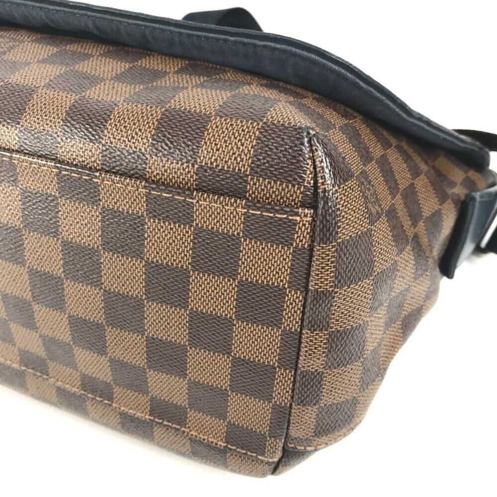 Louis Vuitton Messenger