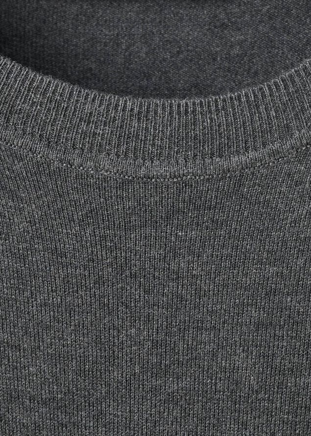 Fine-knit crew-neck sweater