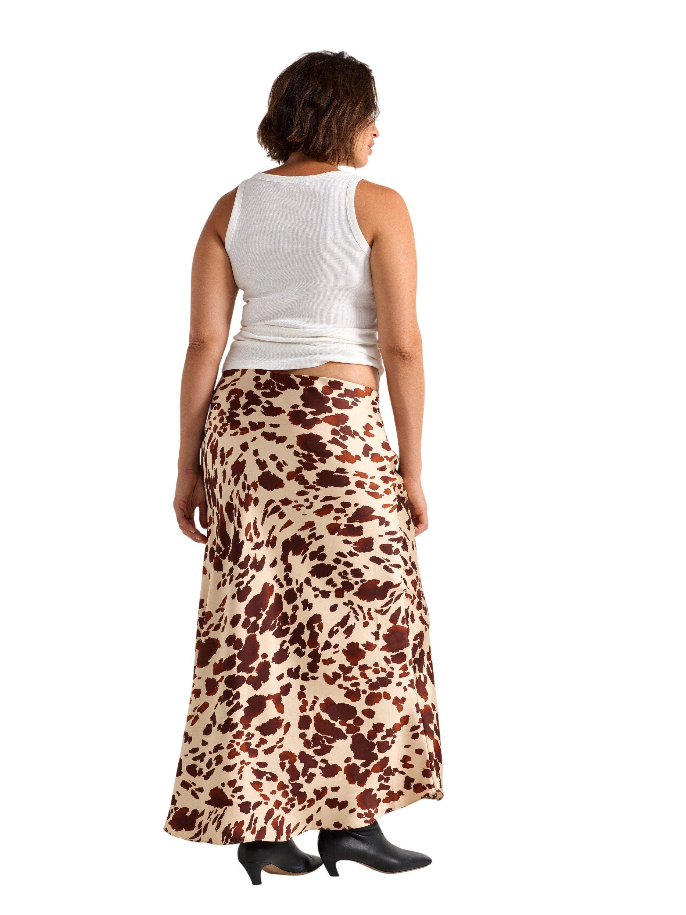 Sleek maxi skirt in satin with a co