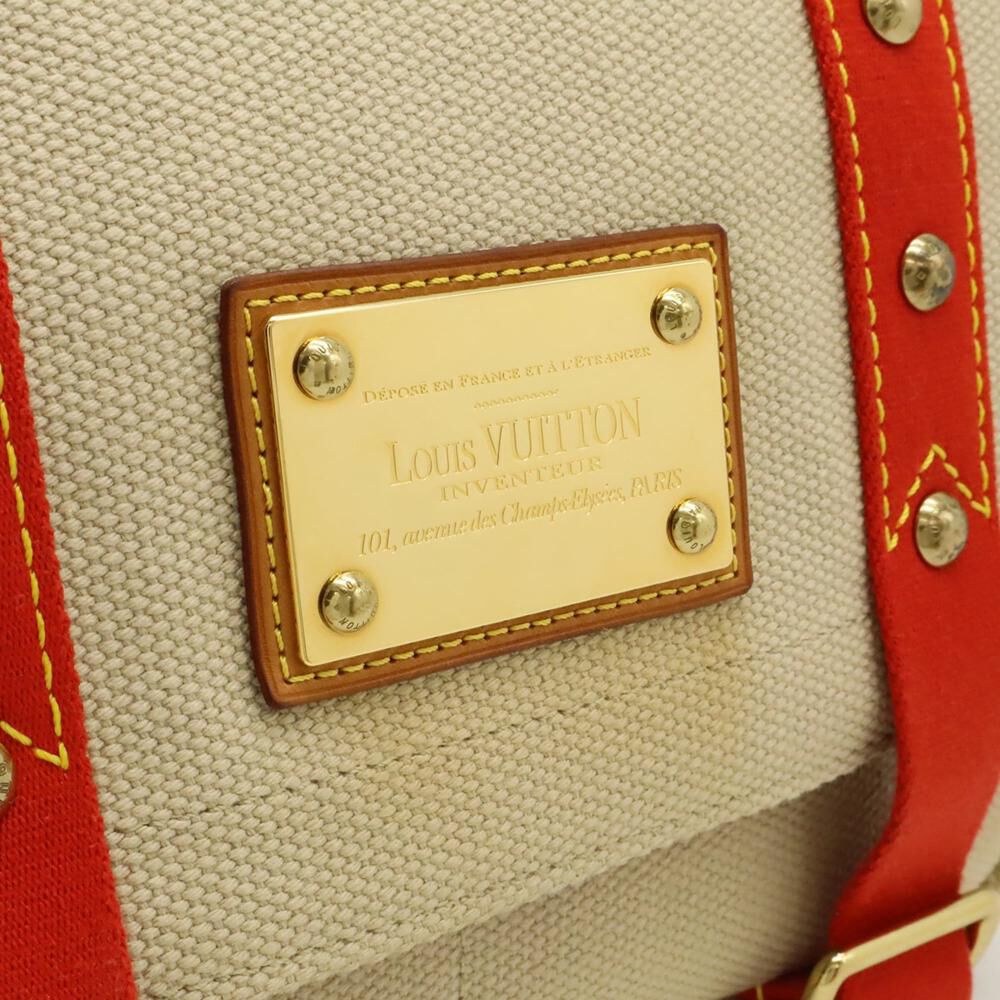 Louis Vuitton Shoulder Bags