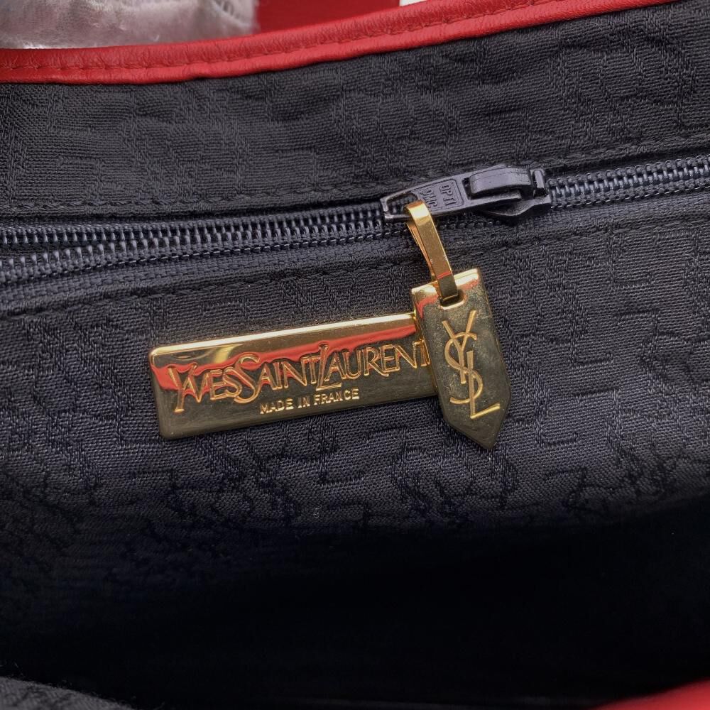 Yves Saint Laurent Shoulder Bag