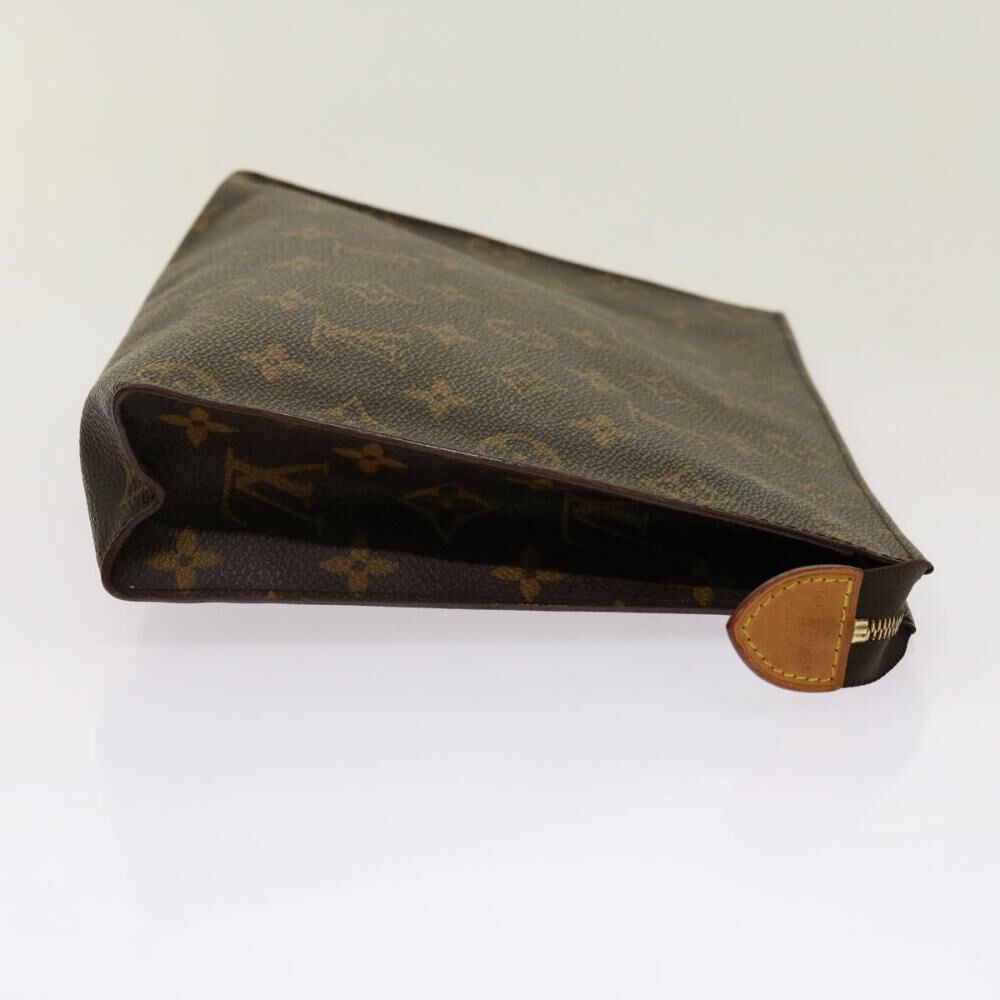 Louis Vuitton Poche Toilette