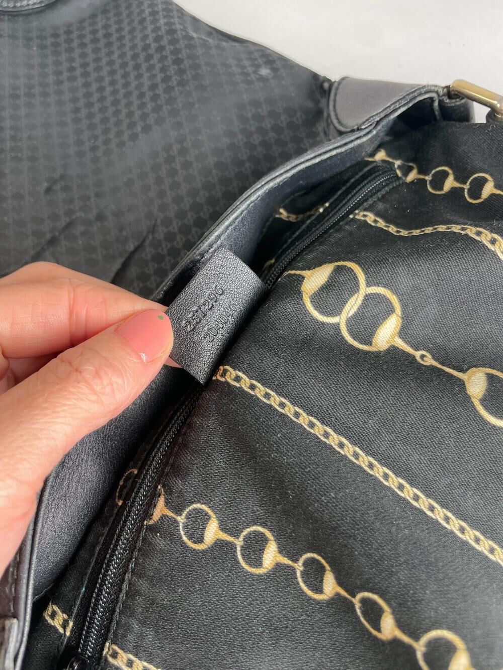 Gucci Shoulder Bag