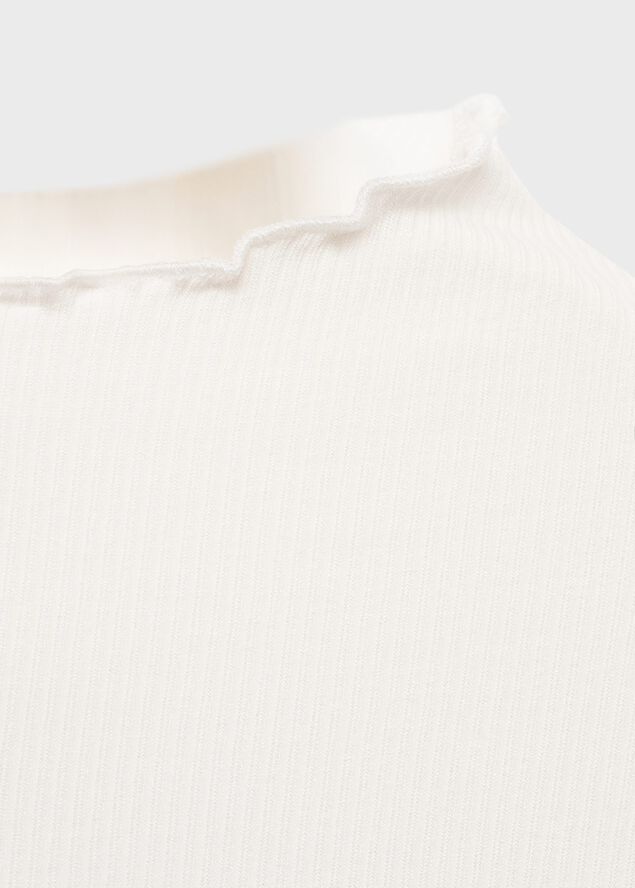 Ribbed t-shirt with scalloped trim
