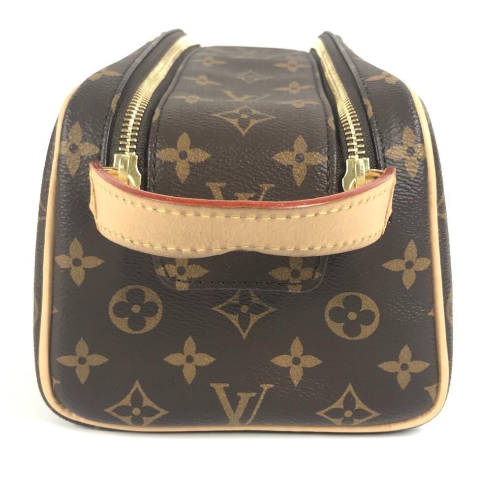 Louis Vuitton Clutch