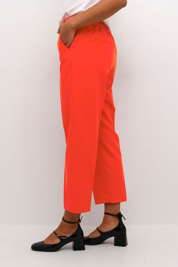 KAsakura HW Cropped Pants