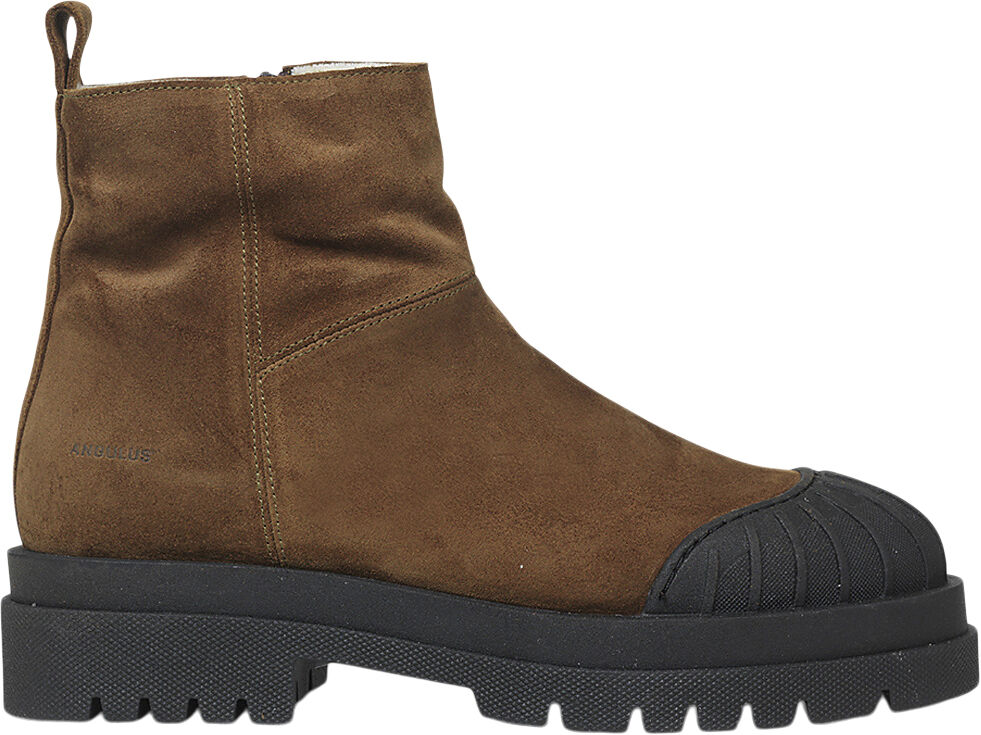 St&oslash;vle med uldfoer