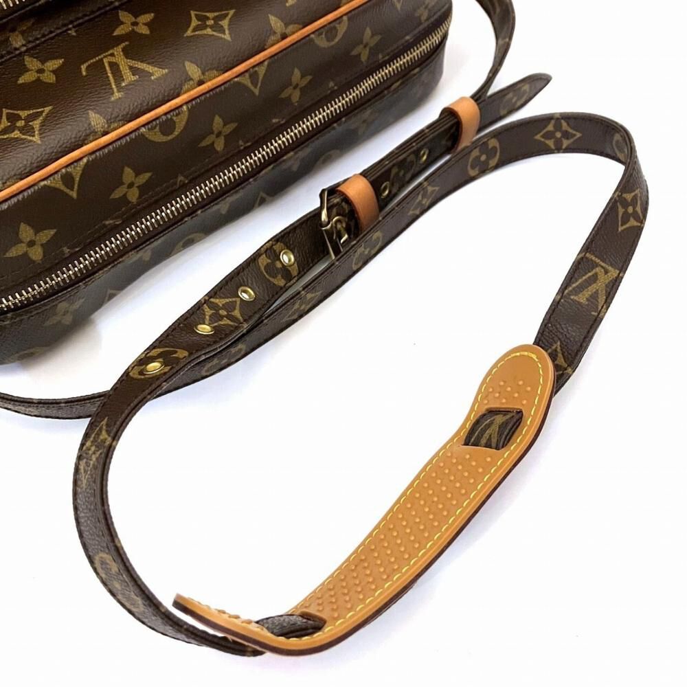 Louis Vuitton Shoulder Bags